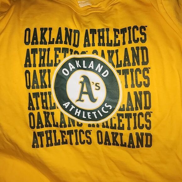 Youth Gold Oakland Athletics Repeat Logo T-Shirt - Picture 4 of 6